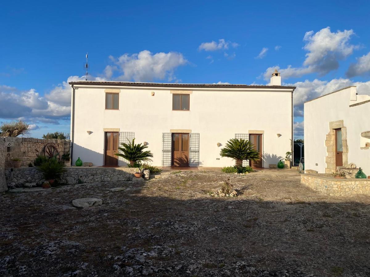 Agriturismo Masseria Saittole Carpignano Salentino Bagian luar foto