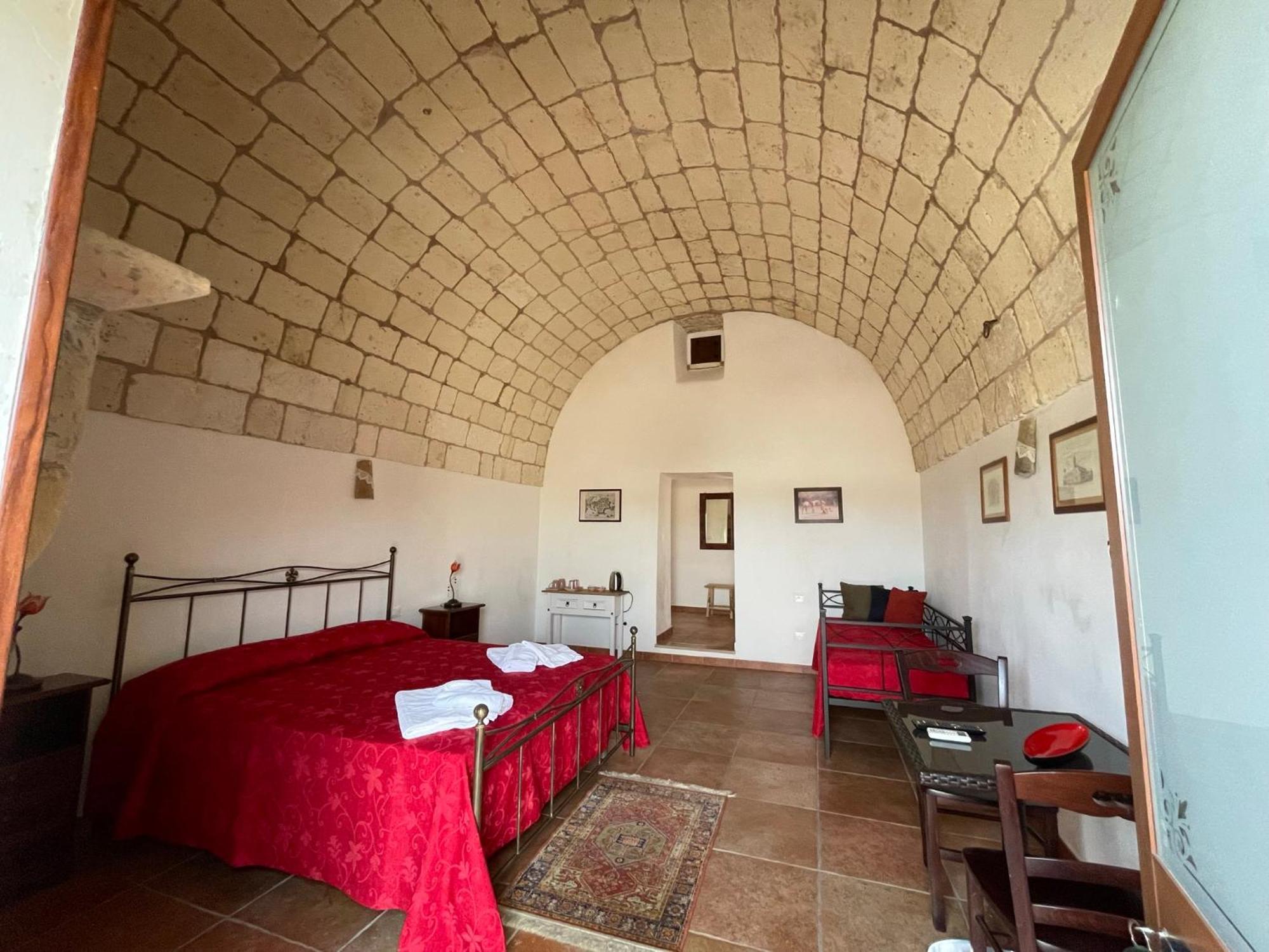Agriturismo Masseria Saittole Carpignano Salentino Bagian luar foto