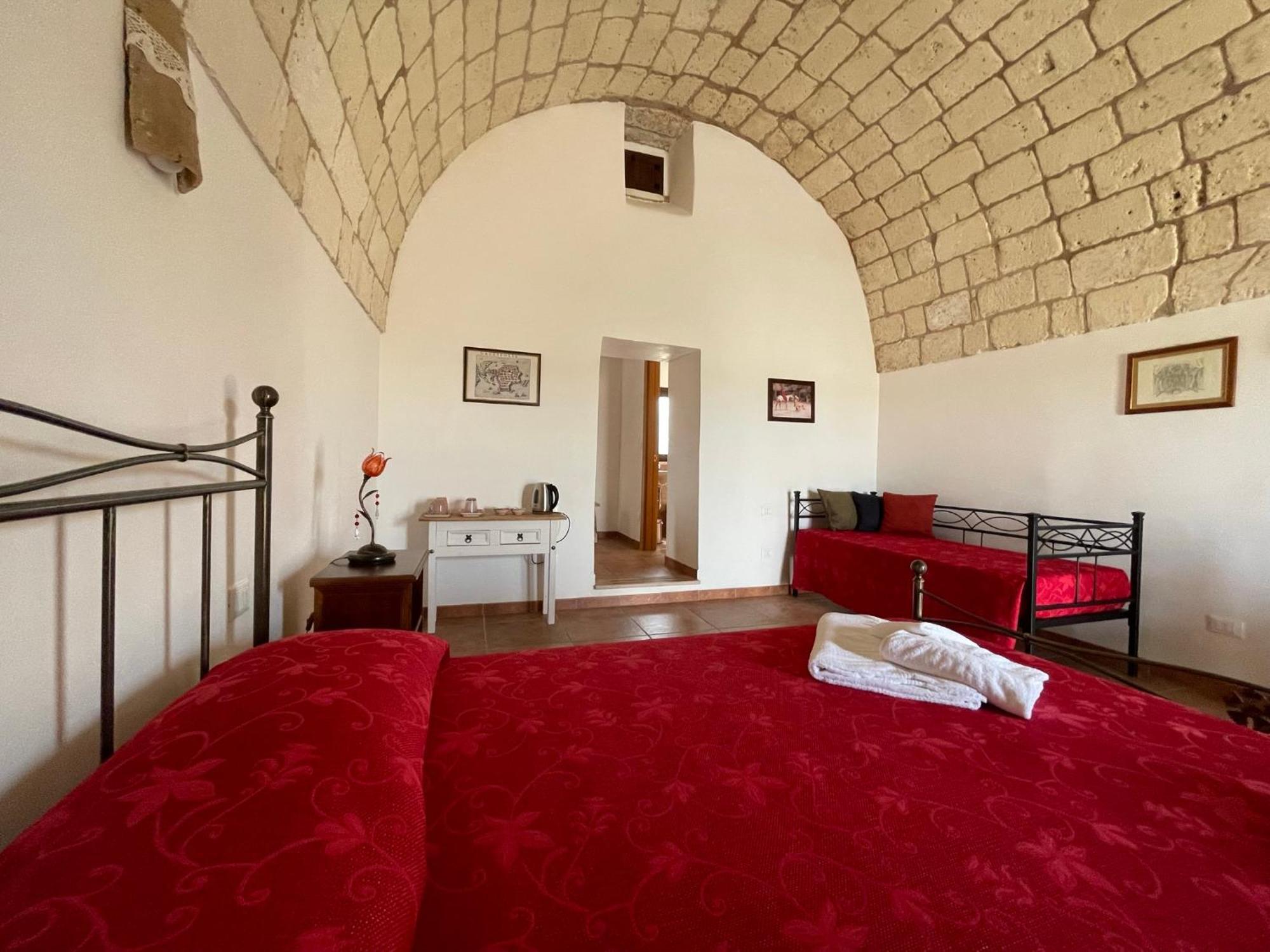 Agriturismo Masseria Saittole Carpignano Salentino Bagian luar foto